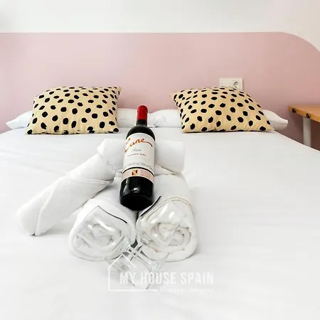 Myhousespain - Piso Reformado Con Patio Privado * Хихон