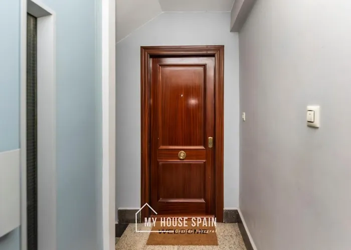 Myhousespain - Piso Reformado Con Patio Privado * Χιχόν