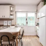 Myhousespain - Piso Reformado Con Patio Privado * ヒホン