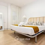 Myhousespain - Piso Reformado Con Patio Privado *