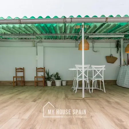 דירה Myhousespain - Piso Reformado Con Patio Privado