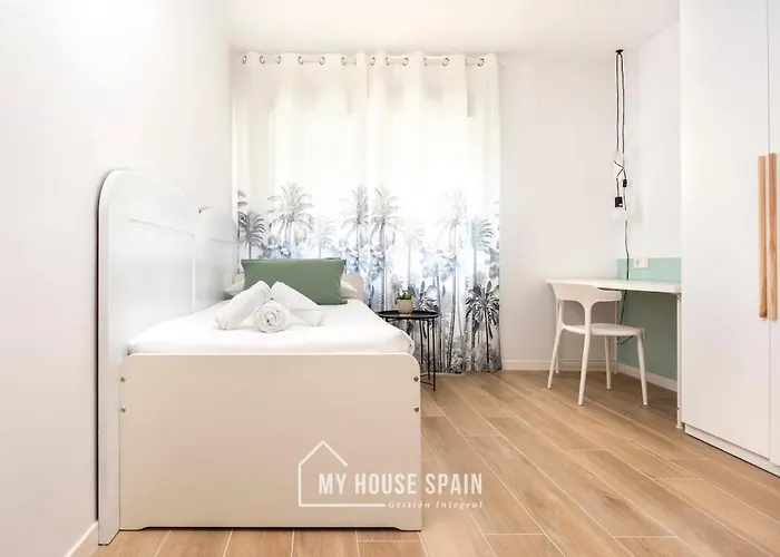 Myhousespain - Piso Reformado Con Patio Privado דירה