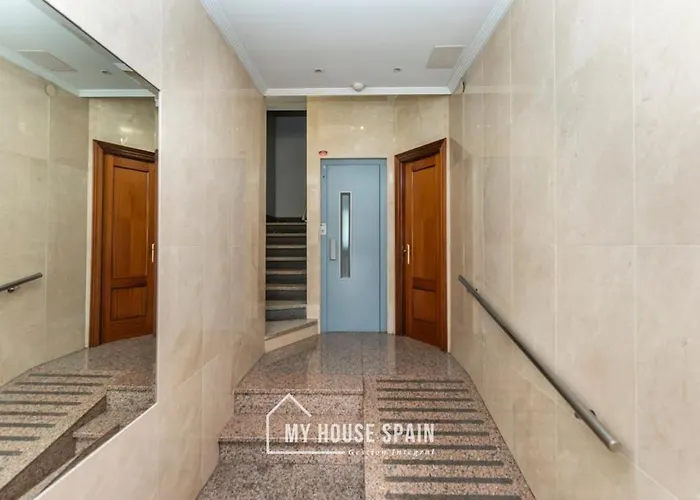 Myhousespain - Piso Reformado Con Patio Privado דירה *